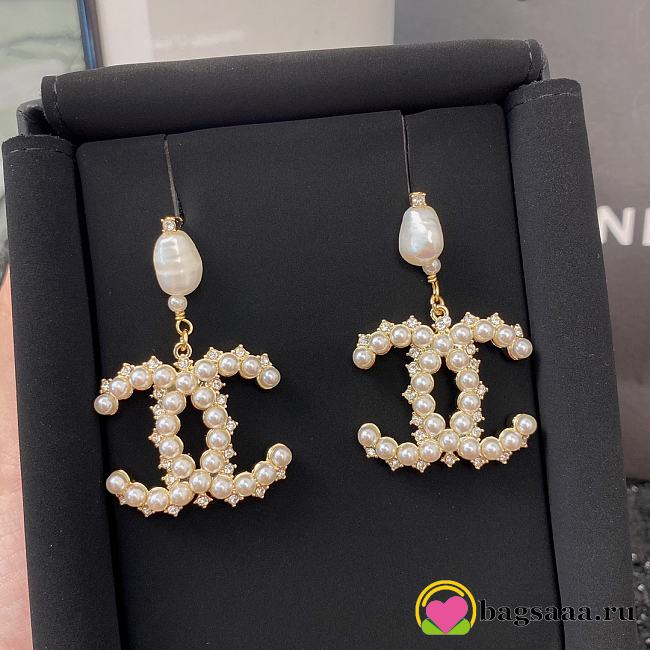 Bagsaaa Chanel Crytal Pearl Gold Earrings  - 1