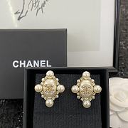 Bagsaaa Chanel Stud Earrings Pearl & Crystal Gold  - 5