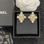 Bagsaaa Chanel Stud Earrings Pearl & Crystal Gold  - 3