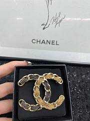 Bagsaaa Chanel Black and Gold Brooch - 2
