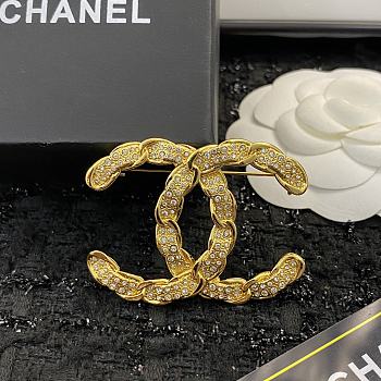 Bagsaaa Chanel Gold and Crystal Brooch
