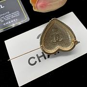Bagsaaa Chanel Pearl Heart Gold Brooch - 6