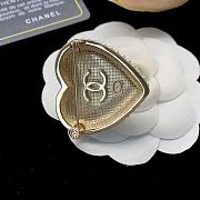 Bagsaaa Chanel Pearl Heart Gold Brooch - 3