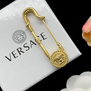 Bagsaaa Versace Gold Brooch - 1