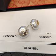 Bagsaaa Chanel Pearl Stud Earrings - 5