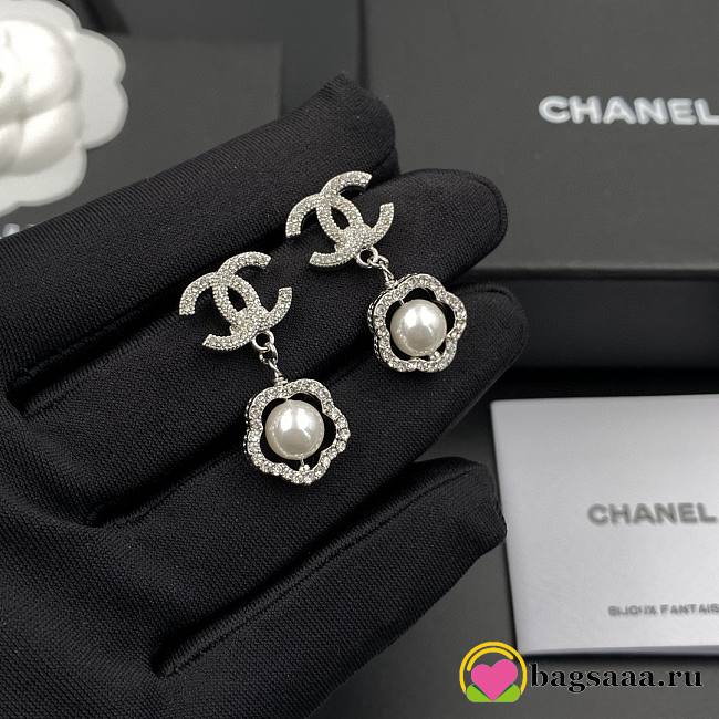 Bagsaaa Chanel Pearl Silver Drop Earrings - 1
