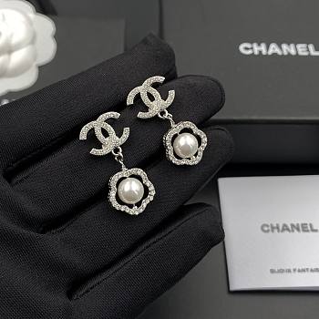 Bagsaaa Chanel Pearl Silver Drop Earrings