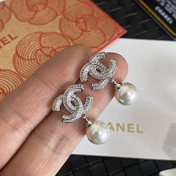Bagsaaa Chanel Pearl Silver Drop Earrings 02