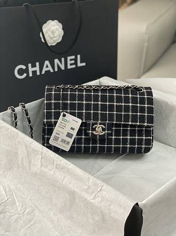	 Bagsaaa Chanel Tweed Flap Black and White Lines - 25cm