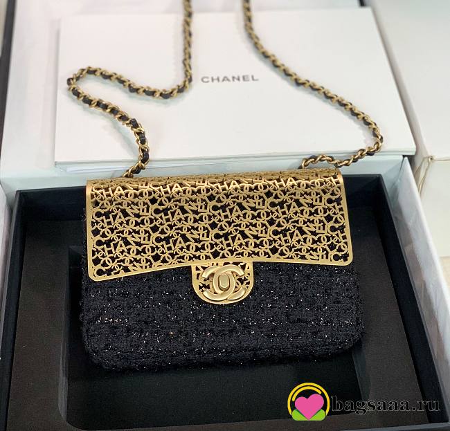 Bagsaaa Chanel Evening Flap Bag Black Tweed and Gold - 20x13x7cm - 1