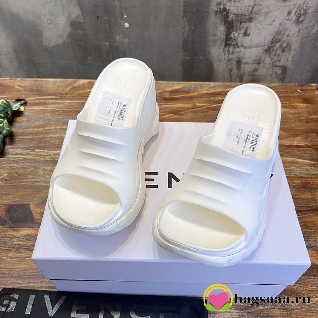 	 Bagsaaa Givenchy White Marshmallow Heeled Sandals - 1