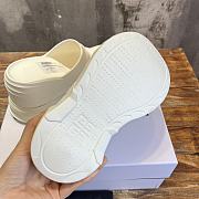 	 Bagsaaa Givenchy White Marshmallow Heeled Sandals - 2