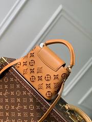 	 Bagsaaa Louis Vuitton Capucines Mini Brown Monogram - 21x14x8cm - 5