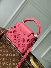 	 Bagsaaa Louis Vuitton Capucines Mini Dark Pink Monogram - 21x14x8cm - 2