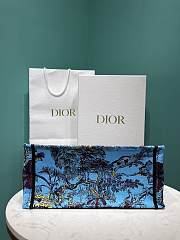 	 Bagsaaa Dior Book Tote Medium Blue Toile de Jouy Voyage Embroidery - 36 x 27.5 x 16.5 cm - 3