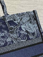Bagsaaa Dior Book Tote Medium Denim Blue Toile de Jouy Embroidery - 41cm - 3