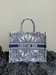 Bagsaaa Dior Book Tote Large Star Navy  - 41cm - 1