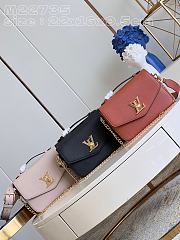 Bagsaaa Louis Vuitton Oxford Lockme Bag - M22735 - 22 x 16 x 9.5 cm - 1