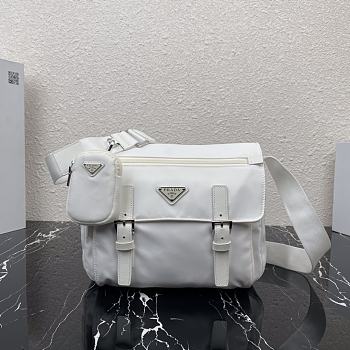 	 Bagsaaa Prada Re-Nylon white shoulder bag - 27x20.5x12cm