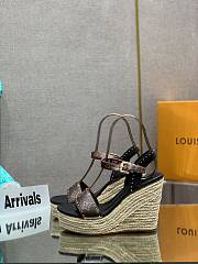 	 Bagsaaa Louis Vuitton Wedge Sandals Black - 6