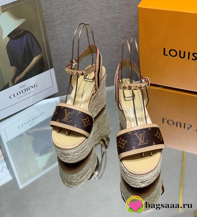 Bagsaaa Louis Vuitton Wedge Sandals White and Brown  - 1