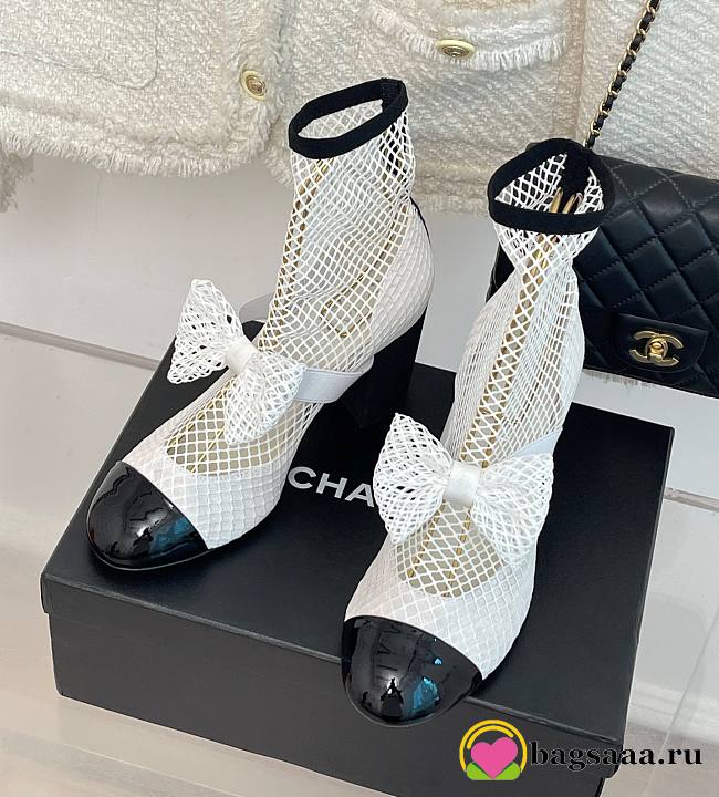 Bagsaaa Chanel Mary Janes Resille, Kid Suede & Patent Calfskin White & Black High Heels - 1