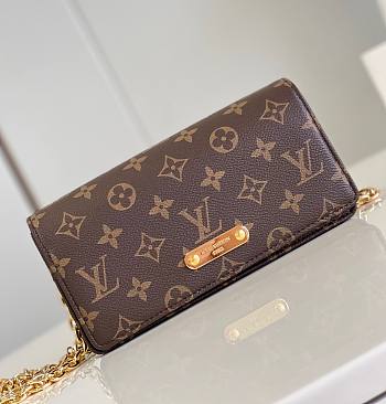 Bagsaaa Louis Vuitton Lily wallet on chain monogram - 20.5x10x3.5cm