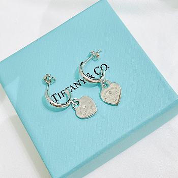 Bagsaaa Tiffany&Co Heart Silver Earrings