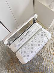 	 Bagsaaa Louis Vuitton Rolling Luggage Horizon 55 White Monogram - 4