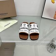 	 Bagsaaa Burberry Letters Canvas White Slides - 4