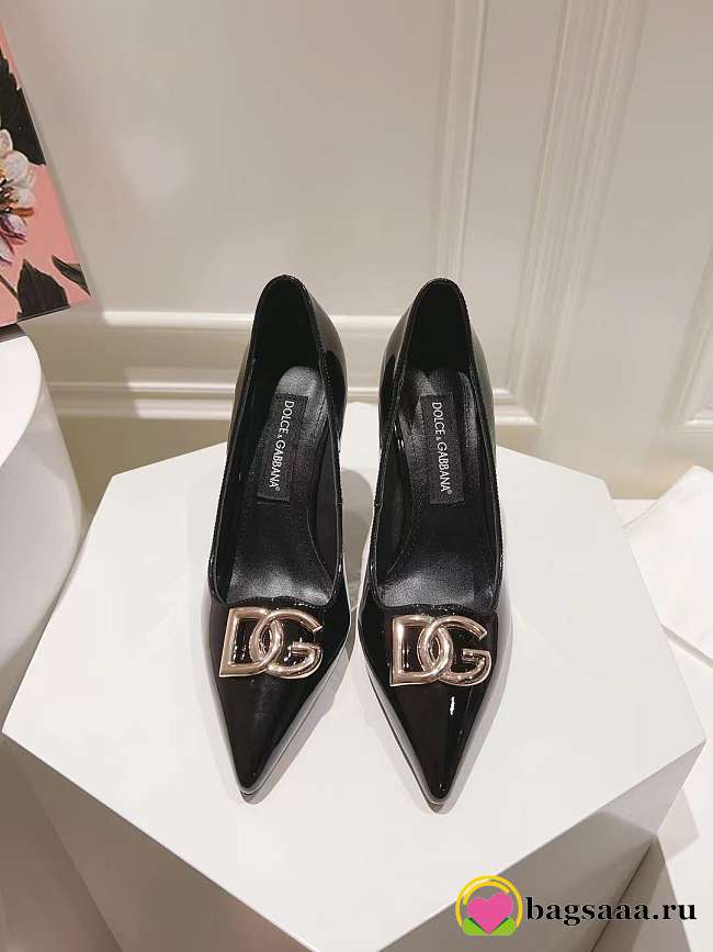 Dolce & Gabbana Logo Detailed Polished Leather Pumps Black - 1