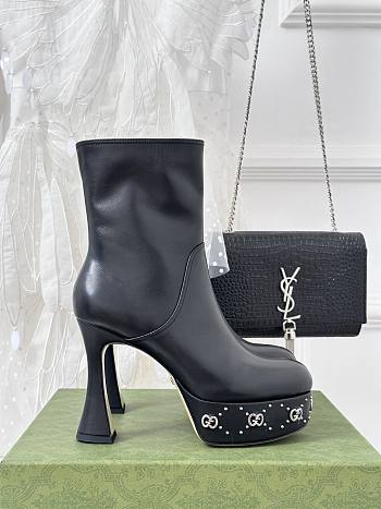 Bagsaaa Gucci GG studded leather ankle boots black