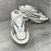 Bagsaaa Balmain Unicorn Low Top trainers in neoprene and leather white and grey - 2