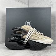 Bagsaaa Balmain Unicorn Low Top trainers in neoprene and leather beige and black - 1