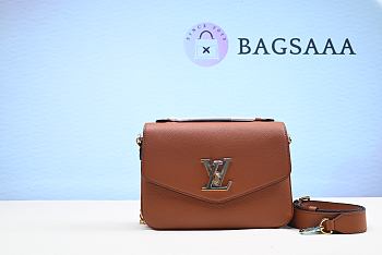 Bagsaaa Louis Vuitton Oxford Lockme Brown Bag - M22735 - 22 x 16 x 9.5 cm