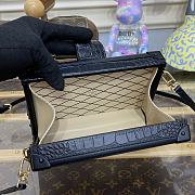 	 Bagsaaa Louis Vuitton Petite Malle Bag Matte Alligator black leather - 20 x 12.5 x 6 cm - 4