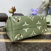 Bagsaaa Louis Vuitton Carryall PM bag green - 29.5 x 24 x 12 cm - 5