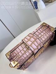 Bagsaaa Louis Vuitton Petite Malle Bag Alligator crocodile leathe pink - 4