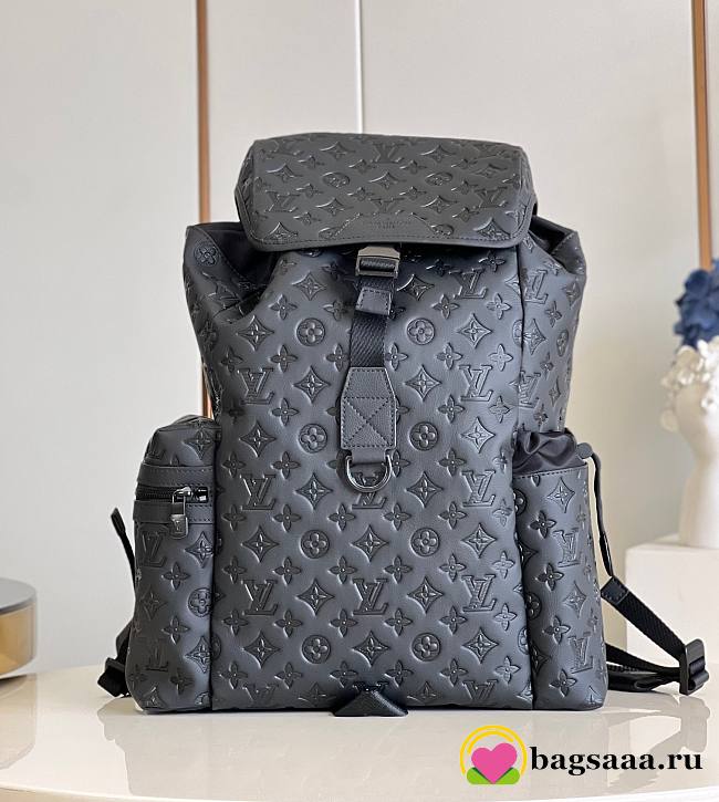Bagsaaa Louis Vuitton Trekking Backpack M43680  - 1