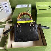 	 Bagsaaa Gucci Mini Diana Python Black Leather 20x15.5x10cm - 2