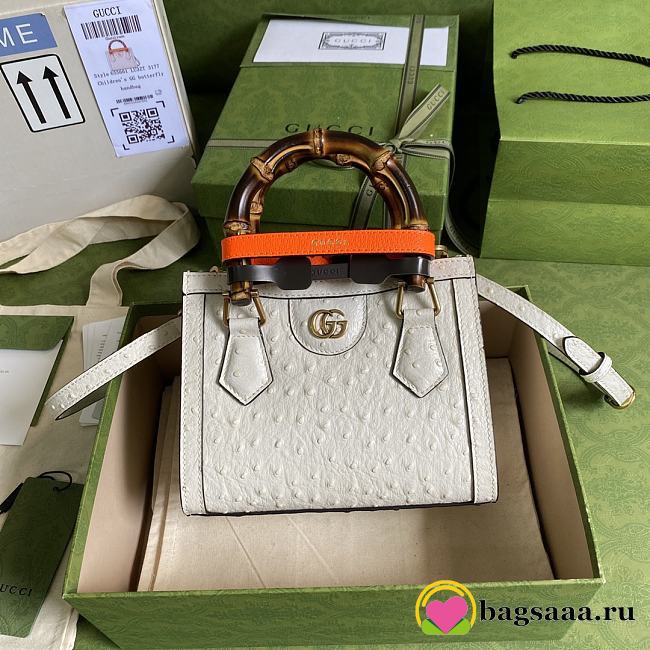 	 Bagsaaa Gucci Mini Diana Ostrick White Leather 20x15.5x10cm - 1