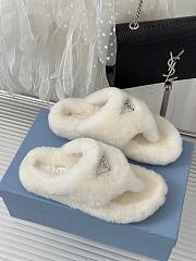 	 Bagsaaa Prada Shearling mules white - 2