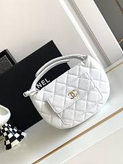Bagsaaa Chanel Bucket Bag White Caviar - 1