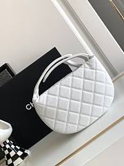 Bagsaaa Chanel Bucket Bag White Caviar - 4
