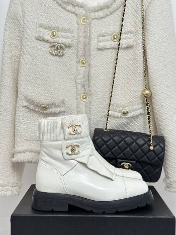 	 Bagsaaa Chanel Ankle & Booties White Leather