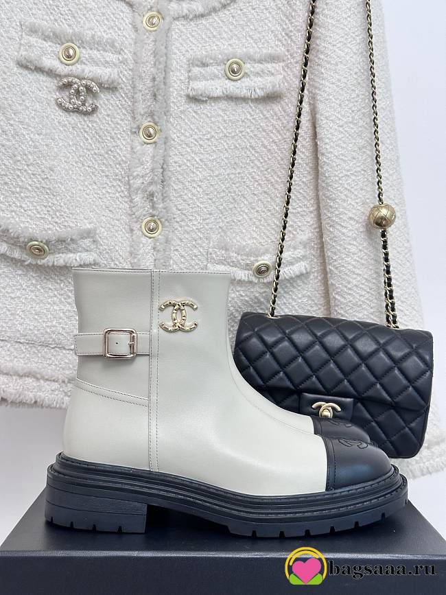 	 Bagsaaa Chanel Chelsea White Leather Boots - 1