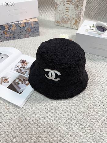 Bagsaaa Chanel Winter Fur Bucket Hat Black