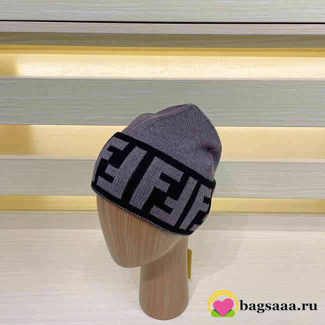 	 Bagsaaa Fendi Beanie Grey wool hat - 1
