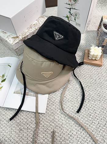 Bagsaaa Prada Re-Nylon Bucket Hat