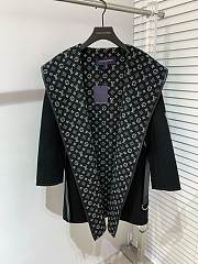 Bagsaaa Louis Vuitton Belted Short Coat Black - 3